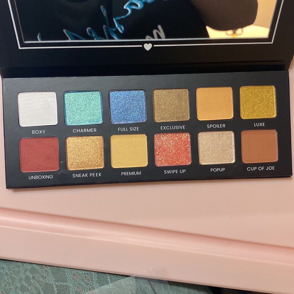 BoxyCharm Hello Charmer Palette